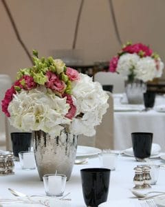 Hydrangea table decorations in silver ceramics pots